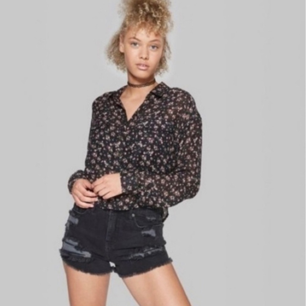 Wild Fable Black Cropped Floral Blouse